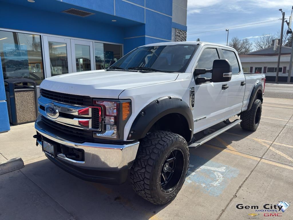 2017 Ford Super Duty F-350 SRW Platinum