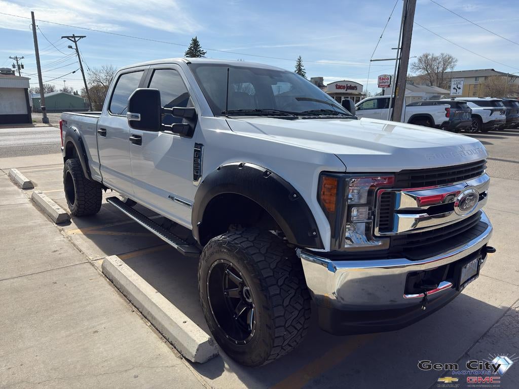 2017 Ford Super Duty F-350 SRW Platinum