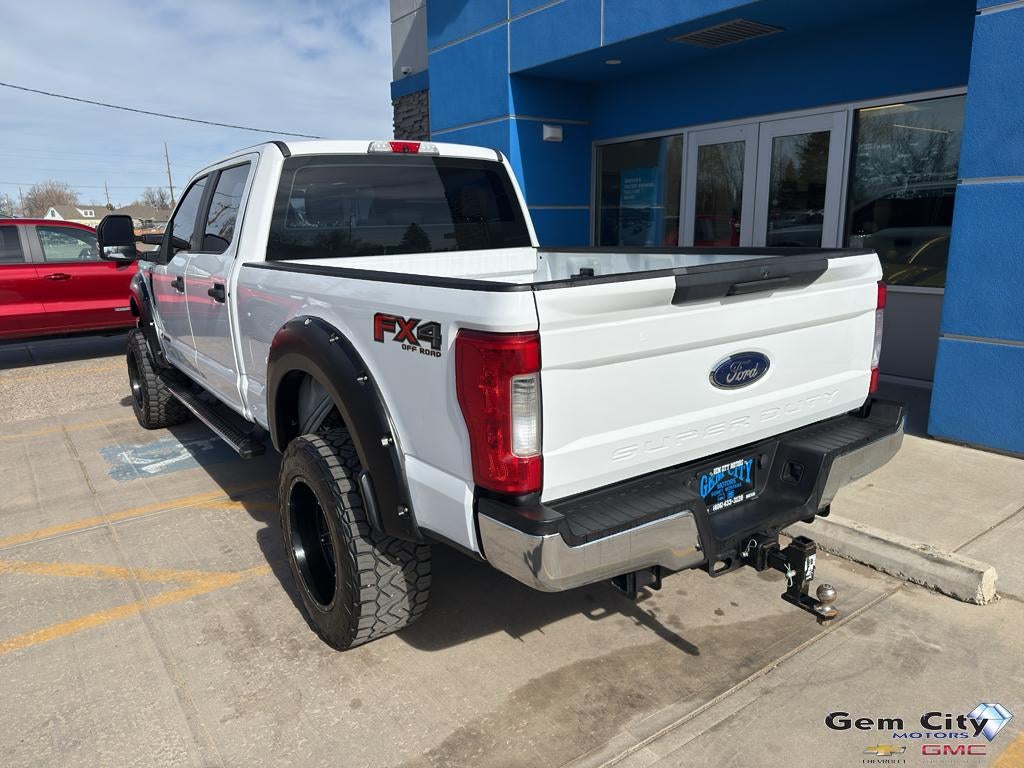 2017 Ford Super Duty F-350 SRW Platinum