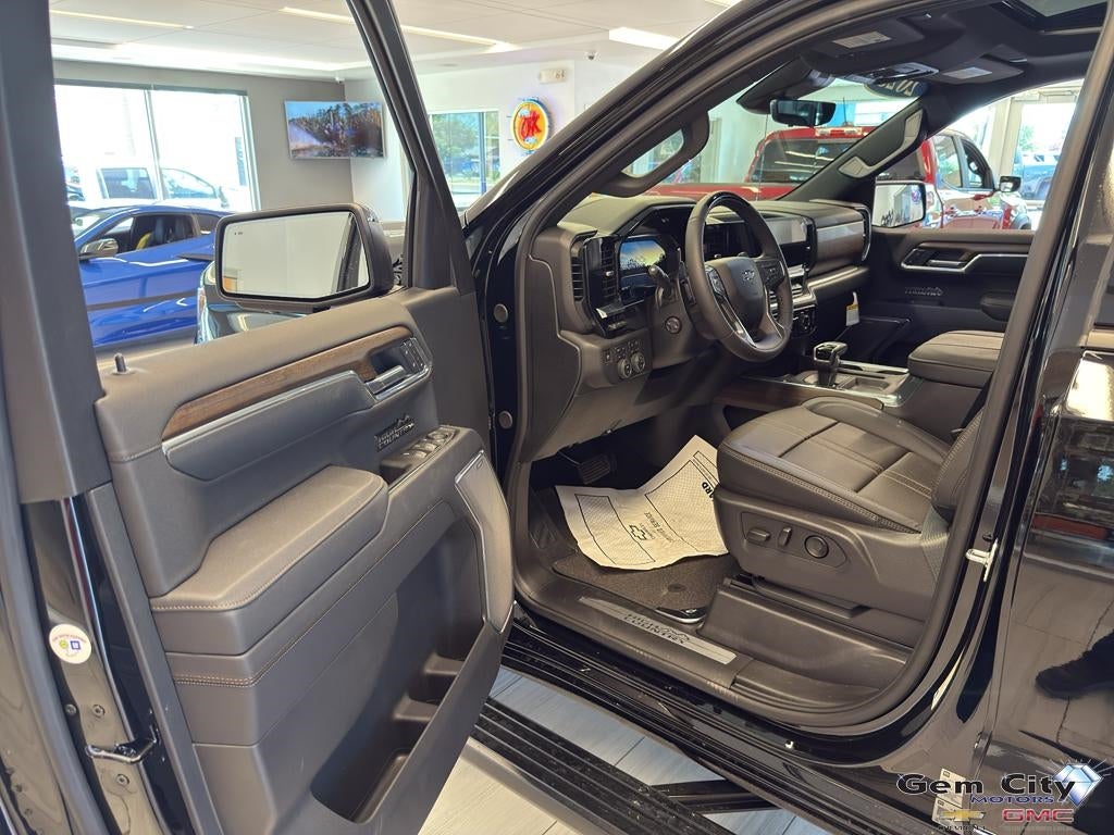 2025 Chevrolet Silverado 1500 High Country