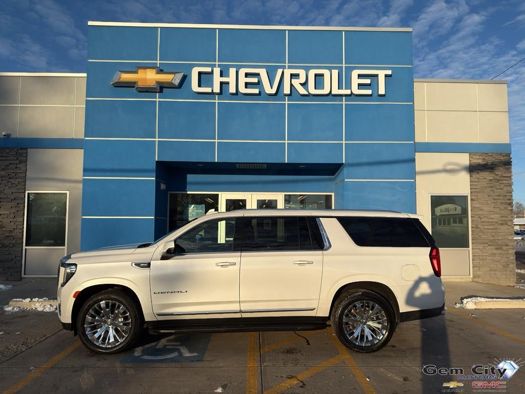 2023 GMC Yukon XL Denali