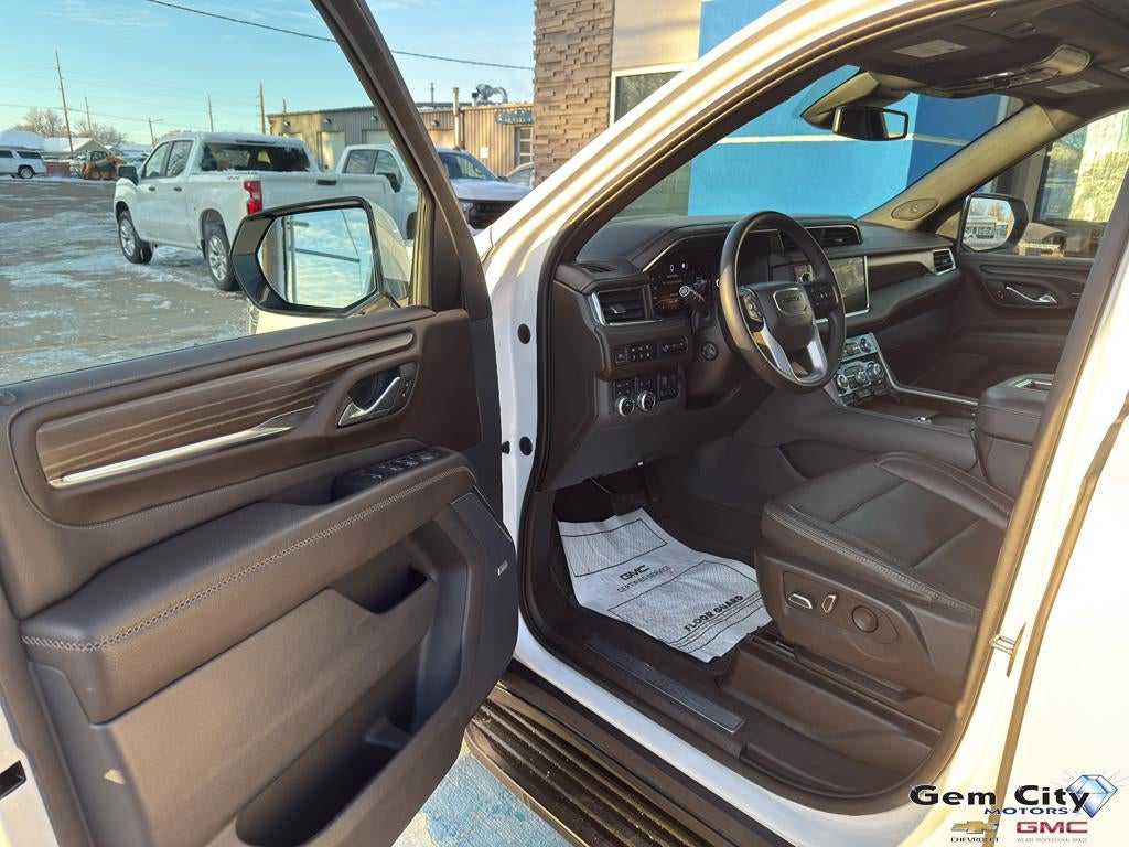 2023 GMC Yukon XL Denali