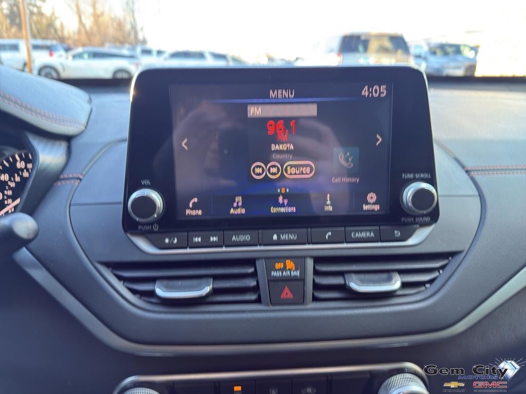 2022 Nissan Altima 2.5 SR