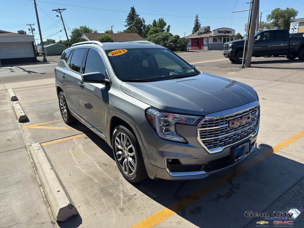 2023 GMC Terrain Denali