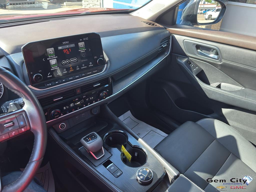 2021 Nissan Rogue SL