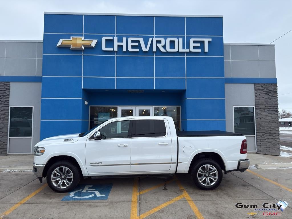 2023 RAM 1500 Limited 4x4 Crew Cab 5'7's photo