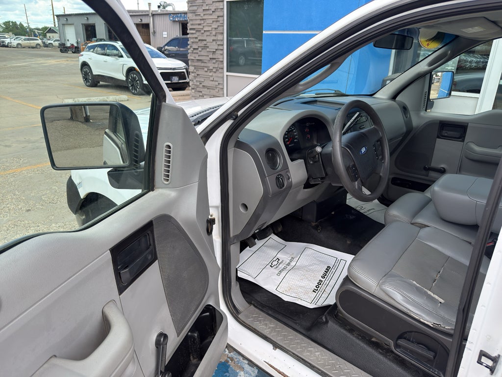 2005 Ford F-150 XL
