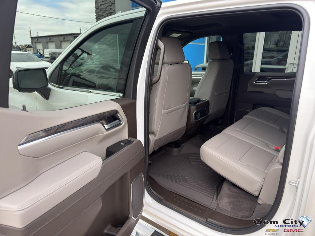 2025 Chevrolet Silverado 1500 LTZ
