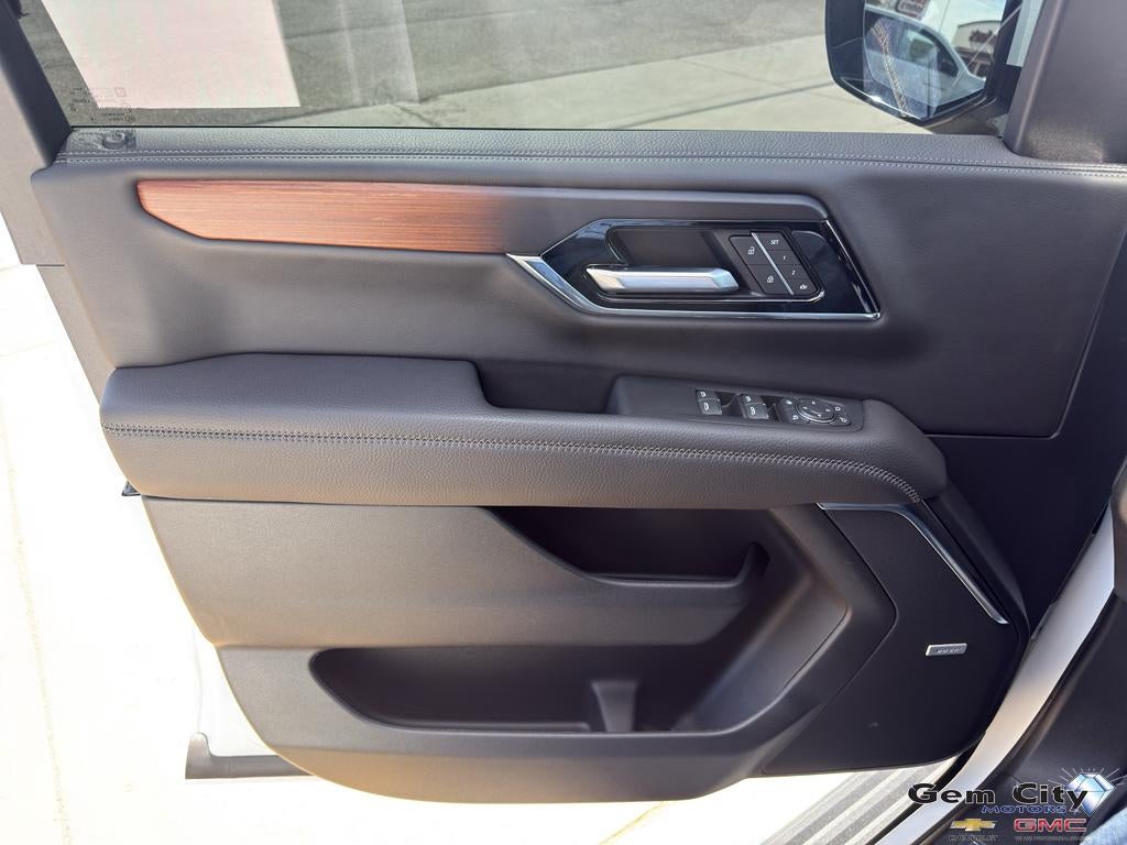 2025 GMC Yukon XL Denali