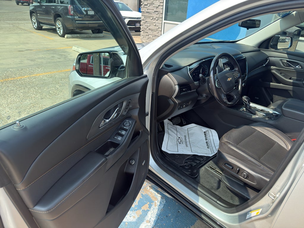 2021 Chevrolet Traverse Premier