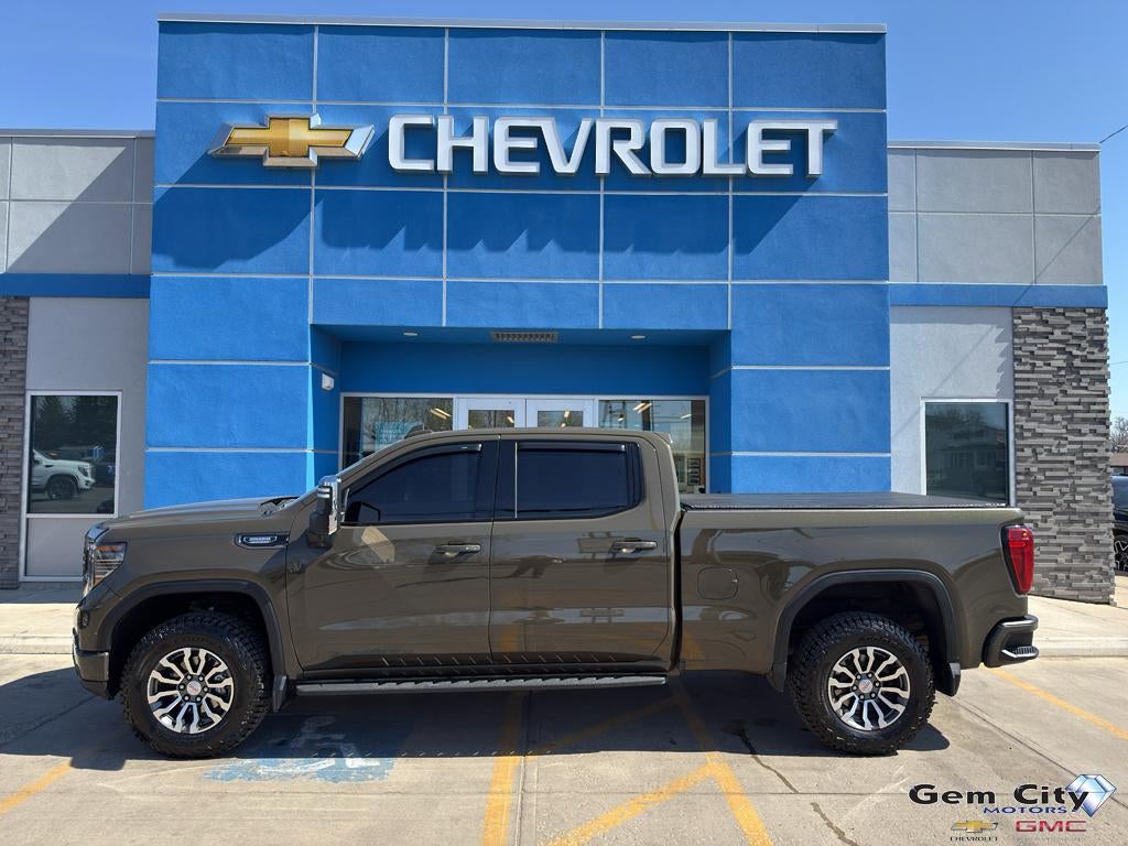 2023 GMC Sierra 1500 AT4